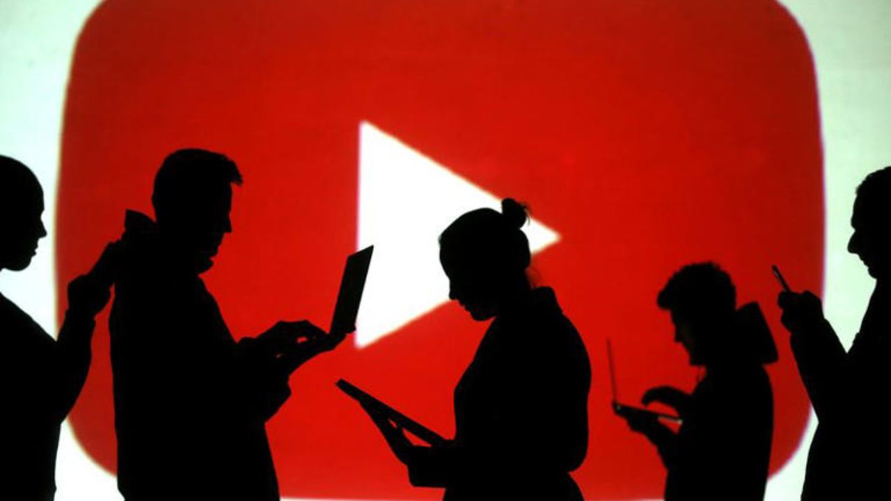 YouTube Tests New 'Notes' Feature to Provide Context on Videos in the U.S.