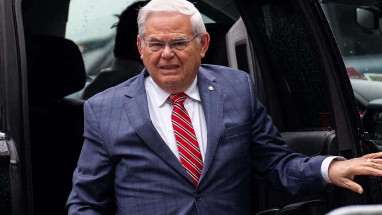 Jury Deliberates in Sen. Bob Menendez's Bribery Trial