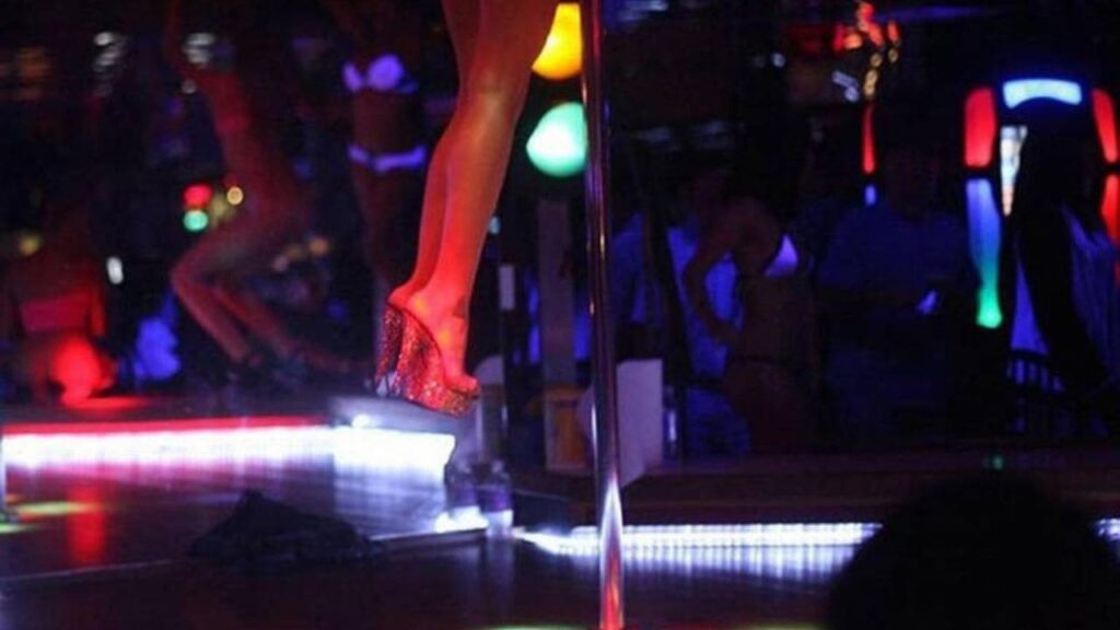 Florida Stripper Sues State Over New Age Requirement Law: A Battle for Constitutional Rights